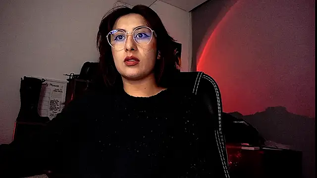 Snapshot of Scarlett_Sen chatting on 09/11/25, 03:34 Scarlett Sen online show from 09/11/25, 03:34