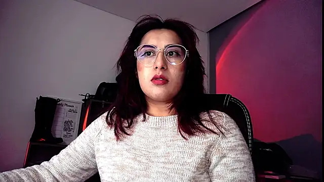 Snapshot of Scarlett_Sen chatting on 09/12/25, 01:11 Scarlett Sen online show from 09/12/25, 01:11