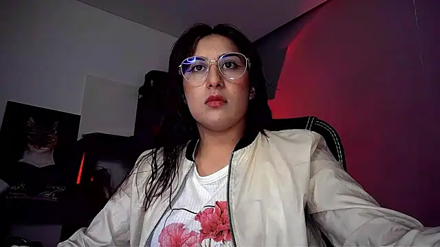 Snapshot of Scarlett_Sen chatting on 09/25/25, 03:27 Scarlett Sen online show from 09/25/25, 03:27