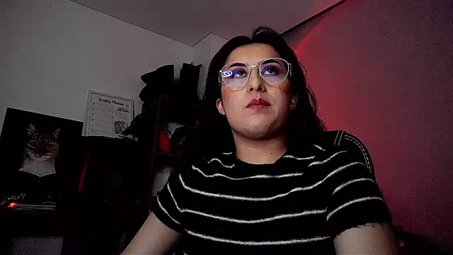 Snapshot of Scarlett_Sen chatting on 10/18/25, 02:51 Scarlett Sen online show from 10/18/25, 02:51