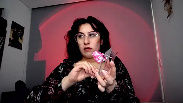 Snapshot of Scarlett_Sen chatting on 10/24/25, 02:35 Scarlett Sen online show from 10/24/25, 02:35