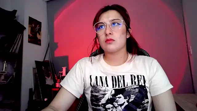 Snapshot of Scarlett_Sen chatting on 11/18/25, 06:01 Scarlett Sen online show from 11/18/25, 06:01