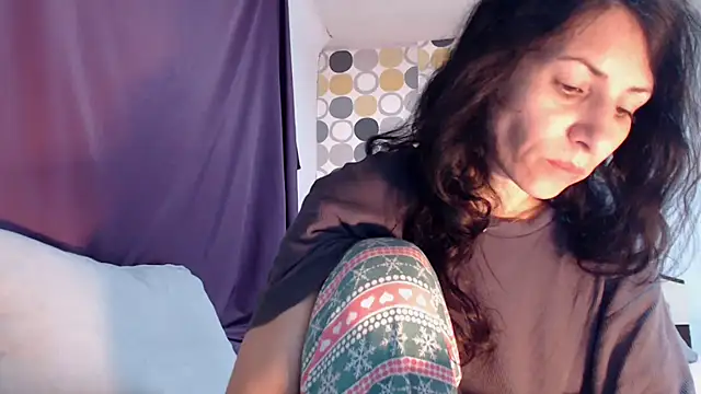 Snapshot of sexyevalove chatting on 10/08/25, 02:53 sexyevalove online show from 10/08/25, 02:53