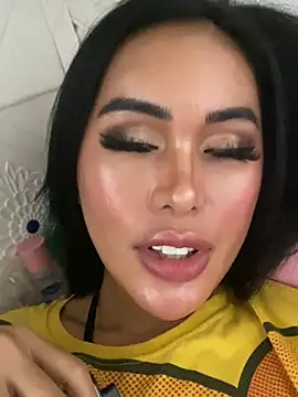 Snapshot of HeavenlyStar chatting on 12/13/24, 08:47 HeavenlyStar online show from 12/13/24, 08:47