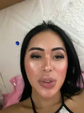 Snapshot of HeavenlyStar chatting on 12/15/24, 04:26 HeavenlyStar online show from 12/15/24, 04:26