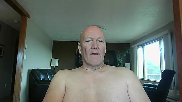 Snapshot of BasicAnt chatting on 11/17/25, 03:40 BasicAnt online show from 11/17/25, 03:40