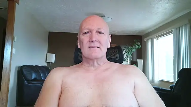 Snapshot of BasicAnt chatting on 01/15/26, 04:44 BasicAnt online show from 01/15/26, 04:44