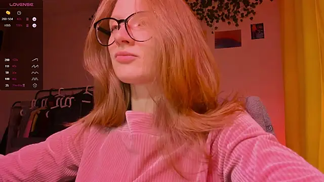 mollytuck online show from 12/02/25, 03:51