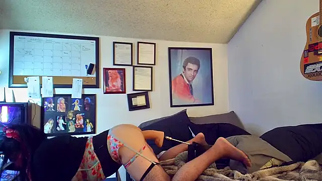 Snapshot of DoMeDoggyDiana chatting on 12/30/24, 10:43 DoMeDoggyDiana online show from 12/30/24, 10:43