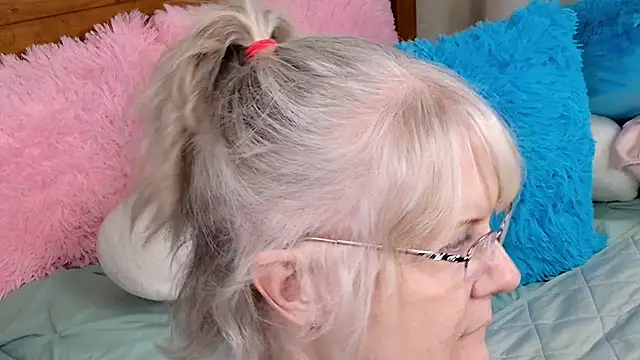 Kaitlyn Winters online show from 01/16/25, 01:16