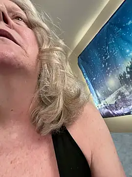 Kaitlyn Winters online show from 02/11/26, 07:41