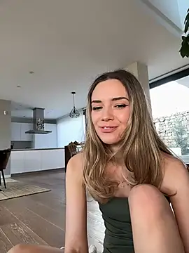 Snapshot of HopeHeaven chatting on 02/15/25, 04:01 HopeHeaven online show from 02/15/25, 04:01