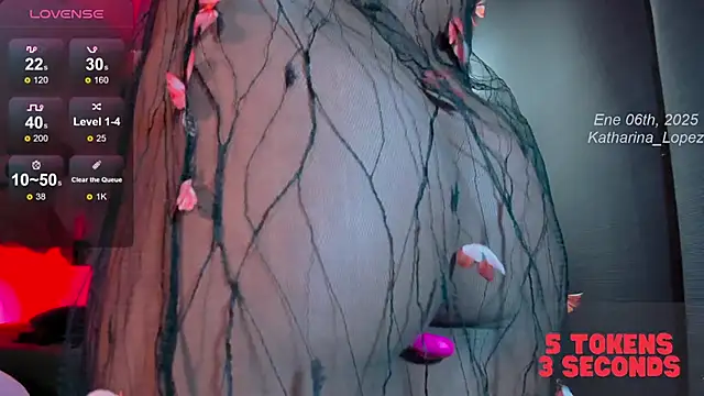 Snapshot of Katharina_Lopez chatting on 01/07/25, 12:03 Katharina Lopez online show from 01/07/25, 12:03