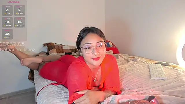 Snapshot of Katharina_Lopez chatting on 09/20/25, 06:09 Katharina Lopez online show from 09/20/25, 06:09