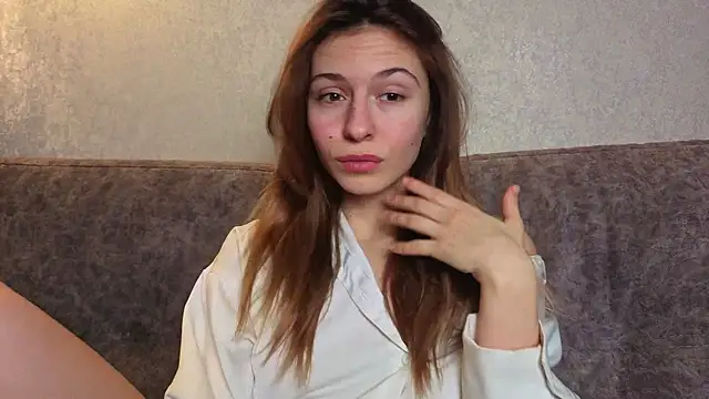 LovelyKatea online show from 12/14/25, 12:10