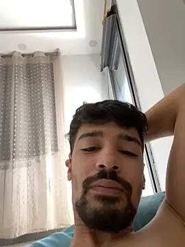 Snapshot of Hermanooooooo chatting on 07/23/26, 11:08 Hermanooooooo online show from 07/23/26, 11:08