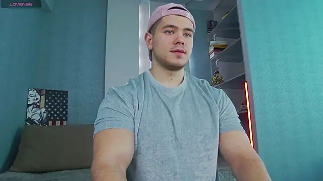 Snapshot of Arilas_ chatting on 02/16/25, 07:48 Arilas online show from 02/16/25, 07:48