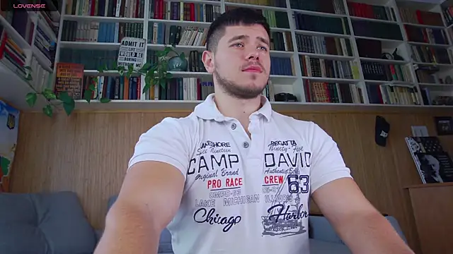 Snapshot of Arilas_ chatting on 09/20/25, 06:14 Arilas online show from 09/20/25, 06:14