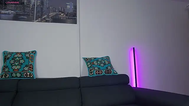 Snapshot of Arilas_ chatting on 11/20/25, 01:33 Arilas online show from 11/20/25, 01:33