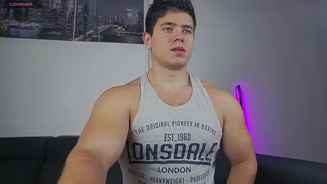 Snapshot of Arilas_ chatting on 11/22/25, 07:40 Arilas online show from 11/22/25, 07:40