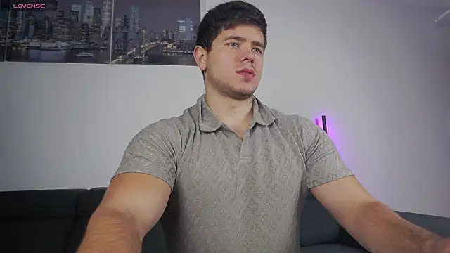 Snapshot of Arilas_ chatting on 11/29/25, 07:11 Arilas online show from 11/29/25, 07:11