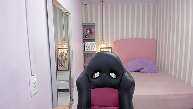 LORELAIGIVEN online show from 02/07/26, 12:31