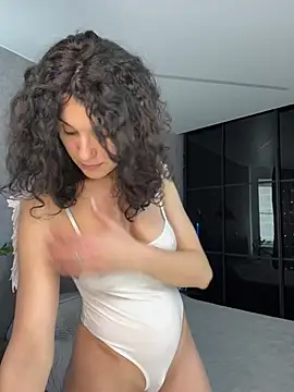  CurlySue  online show from 03/03/26, 08:53