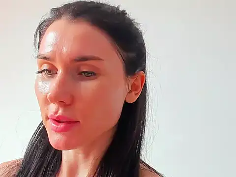 Snapshot of Cameron_diazz chatting on 01/14/26, 02:33 Cameron diazz online show from 01/14/26, 02:33