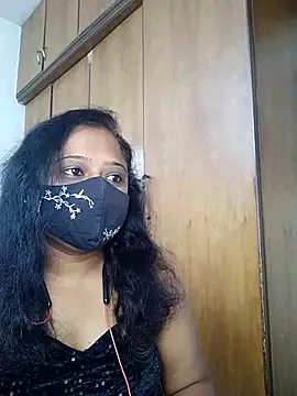 sexynayan23 online show from 05/20/26, 05:13