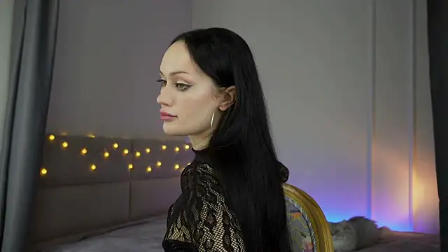 QueenAliss online show from 05/20/26, 05:24