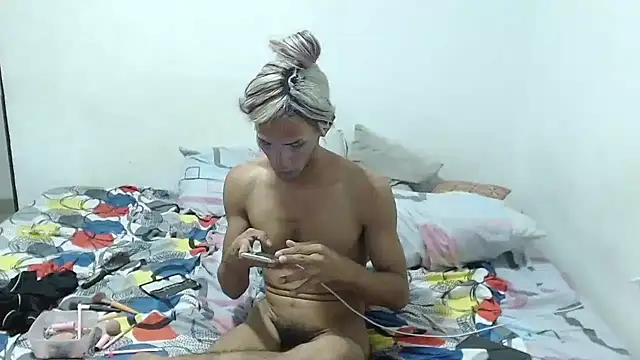 Snapshot of -Anarka- chatting on 04/12/26, 12:04 -Anarka- online show from 04/12/26, 12:04