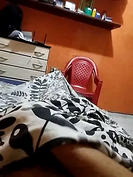 Snapshot of Emanuel45js chatting on 02/05/25, 08:21 Emanuel45js online show from 02/05/25, 08:21