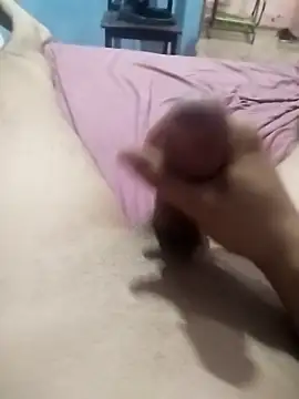 Snapshot of Emanuel45js chatting on 02/17/25, 06:26 Emanuel45js online show from 02/17/25, 06:26