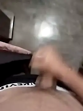 Snapshot of Emanuel45js chatting on 02/28/25, 02:09 Emanuel45js online show from 02/28/25, 02:09