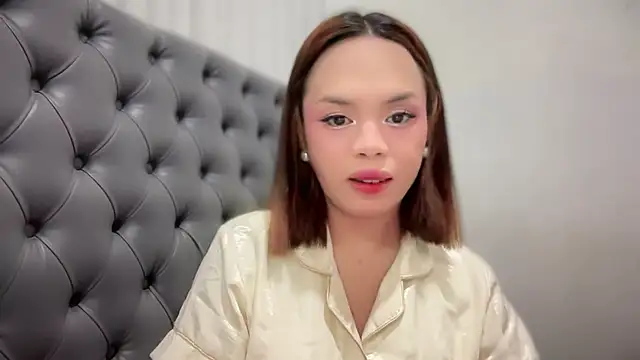 SweetCheska19 online show from 12/16/25, 08:08