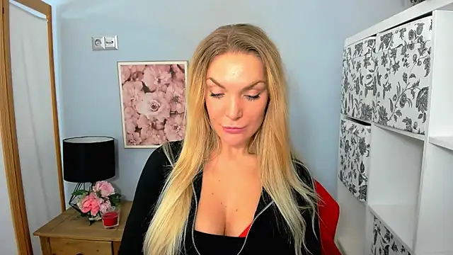 AulloraHoney online show from 12/15/24, 07:10