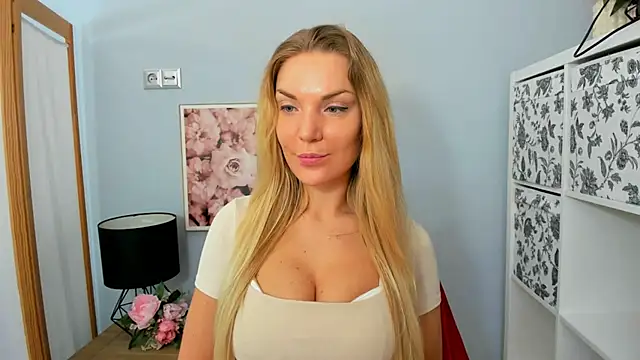 AulloraHoney online show from 02/15/25, 06:12