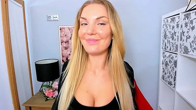 AulloraHoney online show from 02/17/25, 09:46