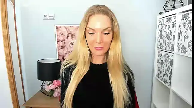 AulloraHoney online show from 02/28/25, 07:46