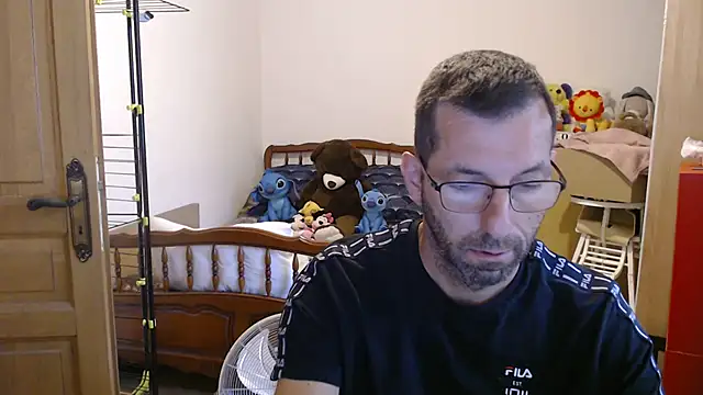 Snapshot of steph19x5 chatting on 07/04/26, 05:02 steph19x5 online show from 07/04/26, 05:02