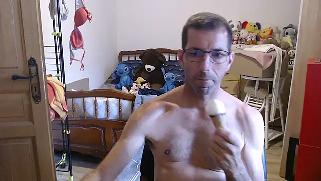 Snapshot of steph19x5 chatting on 07/15/26, 06:24 steph19x5 online show from 07/15/26, 06:24