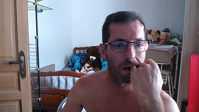Snapshot of steph19x5 chatting on 07/20/26, 03:25 steph19x5 online show from 07/20/26, 03:25