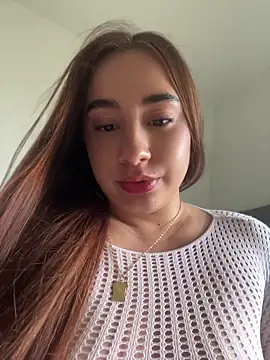 Elena222  online show from 04/18/26, 08:09