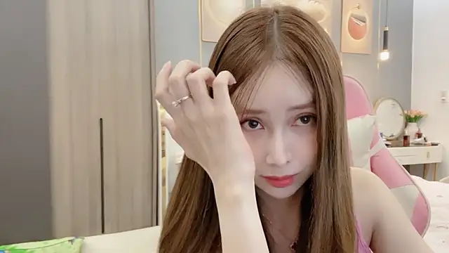 Snapshot of ANNA102 chatting on 01/06/25, 03:29 ANNA102 online show from 01/06/25, 03:29