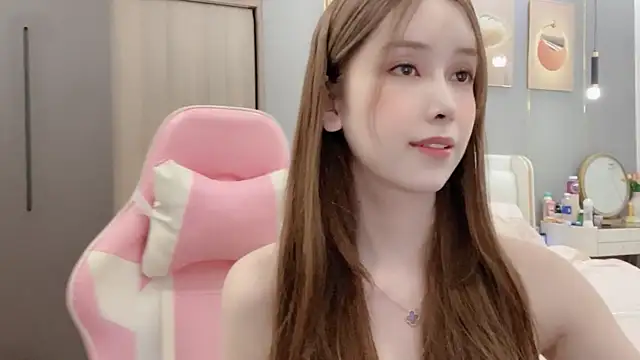 Snapshot of ANNA102 chatting on 01/09/25, 04:49 ANNA102 online show from 01/09/25, 04:49