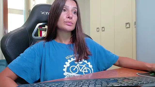 GodlyTheia online show from 07/17/26, 04:56