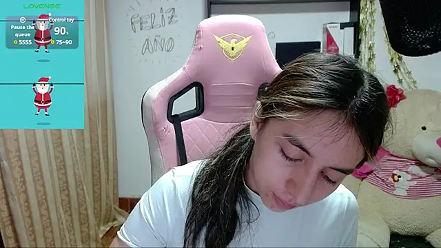 Maggie Fox3 online show from 01/02/25, 01:38