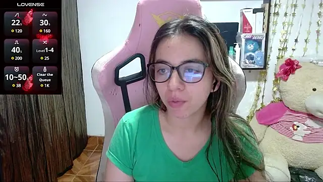 Maggie Fox3 online show from 03/19/25, 02:16