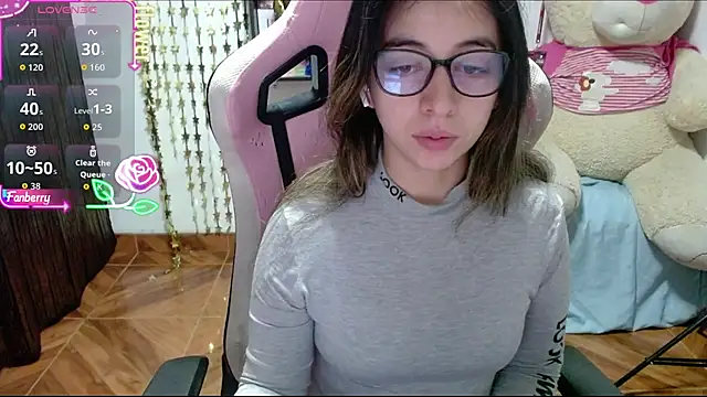 Maggie Fox3 online show from 10/17/25, 12:47