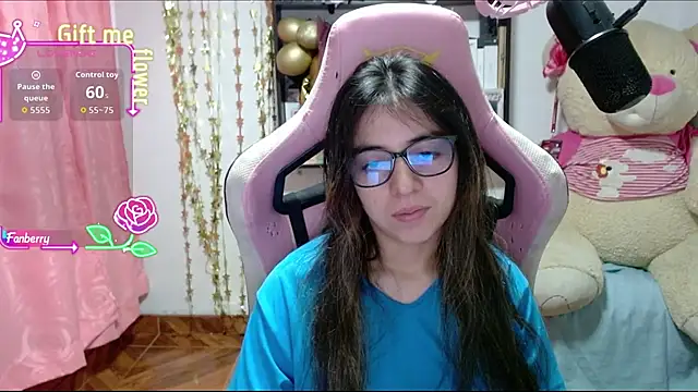 Maggie Fox3 online show from 10/26/25, 12:49